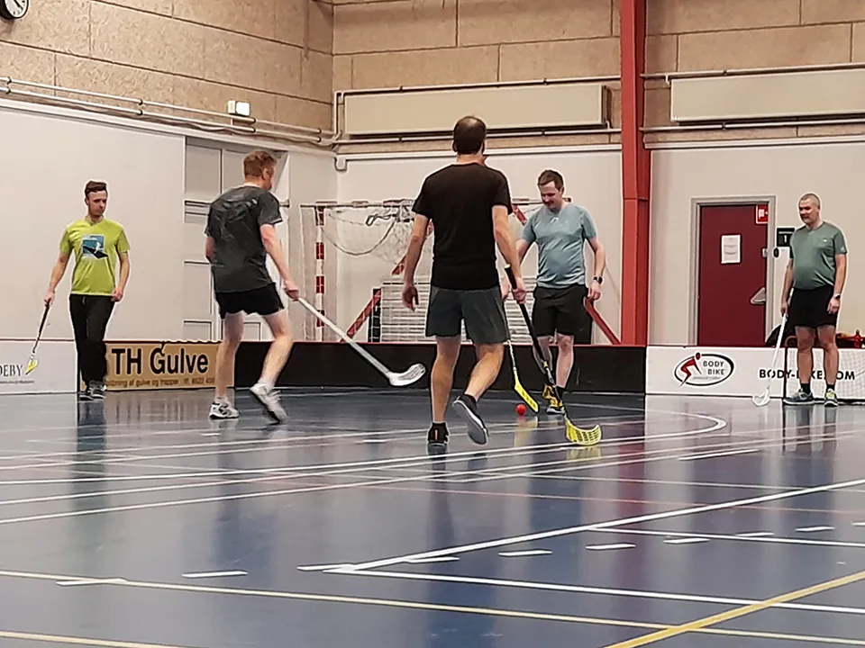 Floorball2 400X300